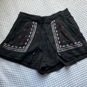 A&F Black flowy linen embroidered shorts